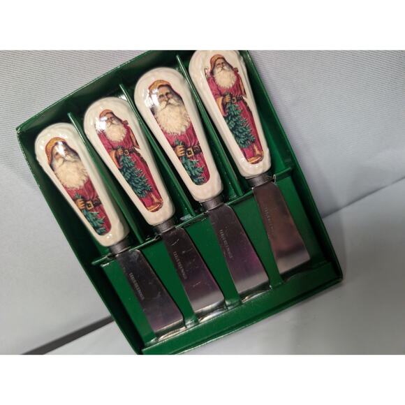 Vintage Set of 4 Hallmark Christmas Cheese Spreaders Old World Santa Stainless - Picture 3 of 4